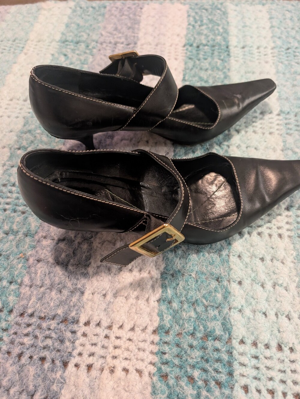 kate Spade Classic Black Pointed Mary Jane Pumps with Gold Buckle Size 8.5 - Picture 13 of 14